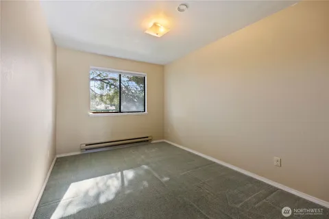 $195,995 | 1588 Naval Avenue, Unit 10, Bremerton, WA 98312