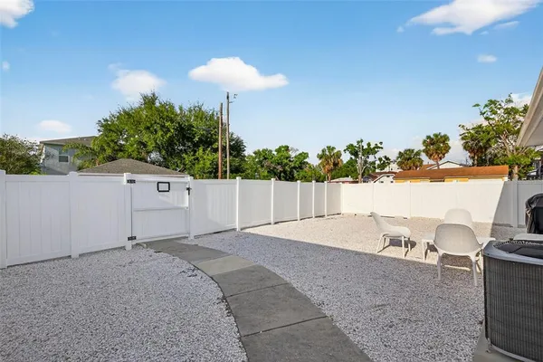 $3,500 | 2801 2nd Avenue South, St. Petersburg, FL 33712