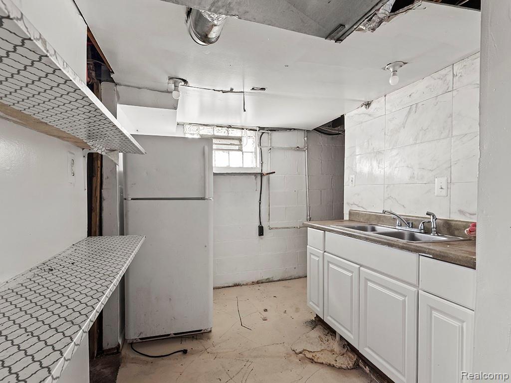 6801 Rutland Street Detroit, MI 48228 - Photo 28 of 41