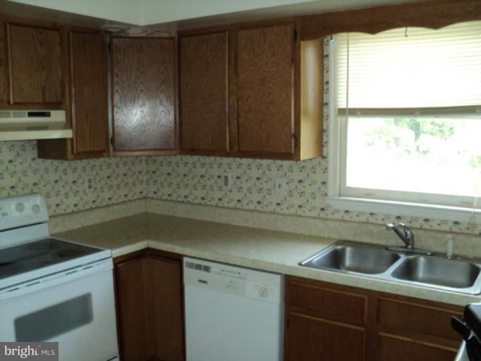 694 Sulphur Springs Road Inwood, WV 25428 - Photo 5 of 16 Kitchen