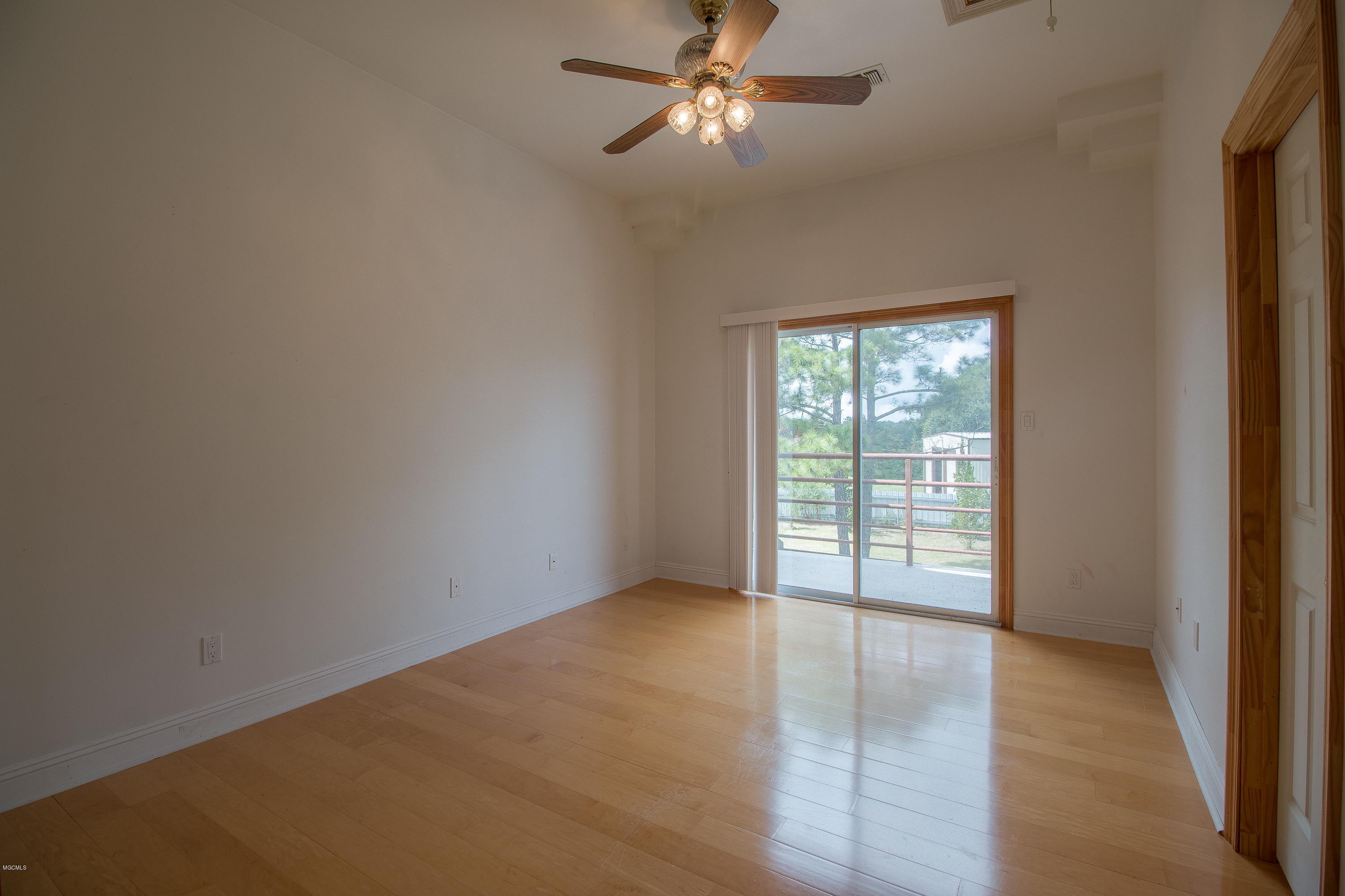 85 Lumpkin Road Carriere, MS 39426 - Photo 12 of 30 85 Lumpkin-11