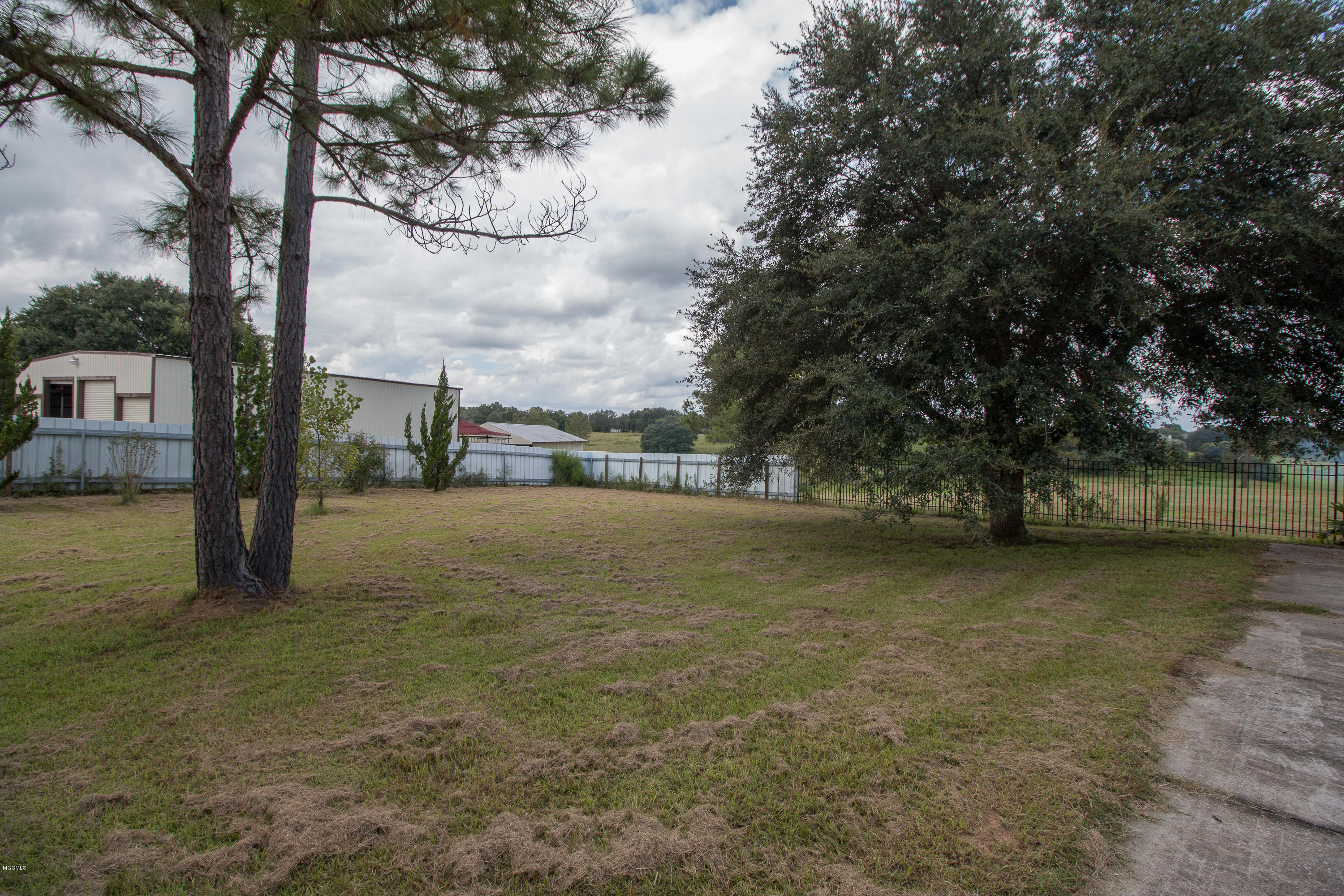 85 Lumpkin Road Carriere, MS 39426 - Photo 27 of 30 85 Lumpkin-26