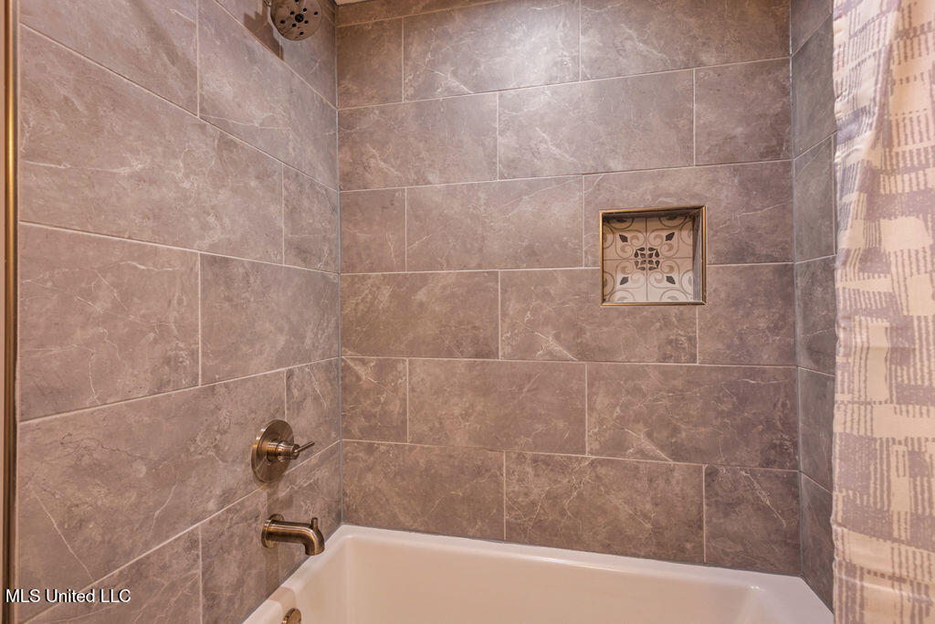 5333 East Belle Fontaine Road Ocean Springs, MS 39564 - Photo 25 of 75 5333EBelleFontaine-47