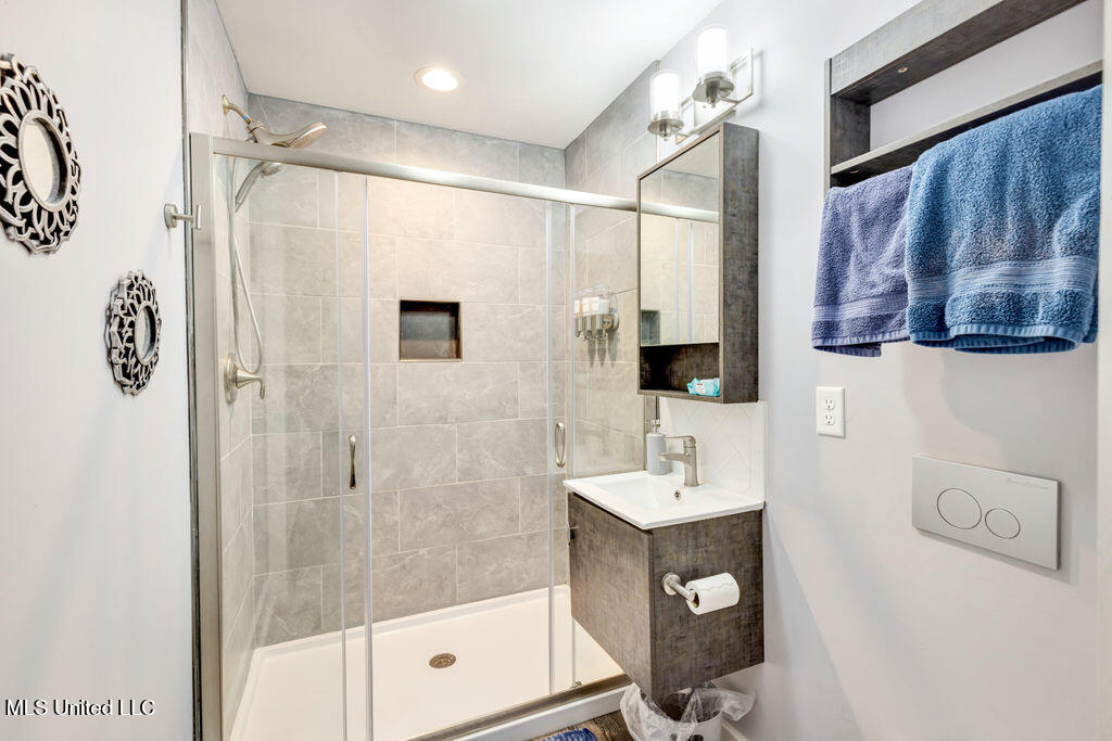 5333 East Belle Fontaine Road Ocean Springs, MS 39564 - Photo 36 of 75 5333EBelleFontaine-61