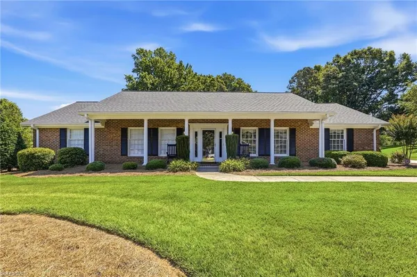 $385,000 | 1075 Foothills Drive, Kernersville, NC 27284