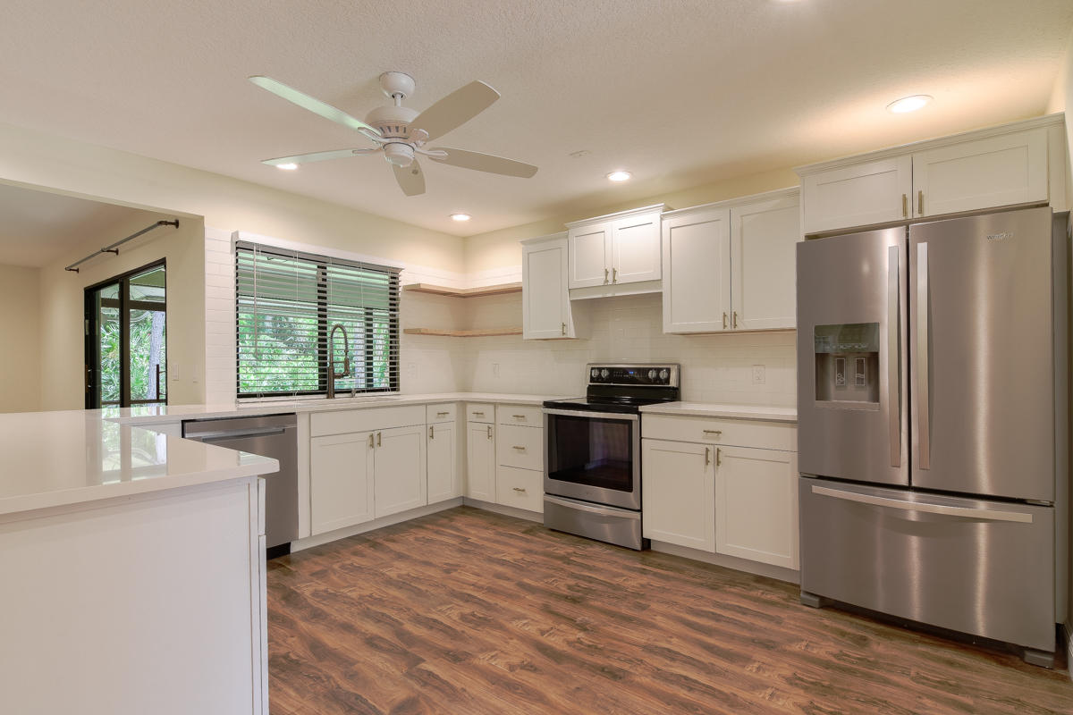 12225 154th Road North Jupiter, FL 33478 - Photo 14 of 39 Kitchen