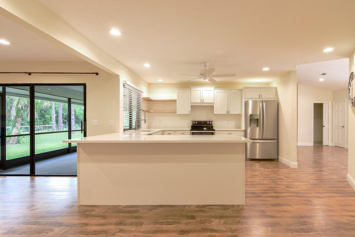 12225 154th Road North Jupiter, FL 33478 - Photo 16 of 39 Kitchen