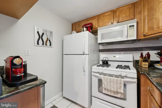 a view of workspace with fan