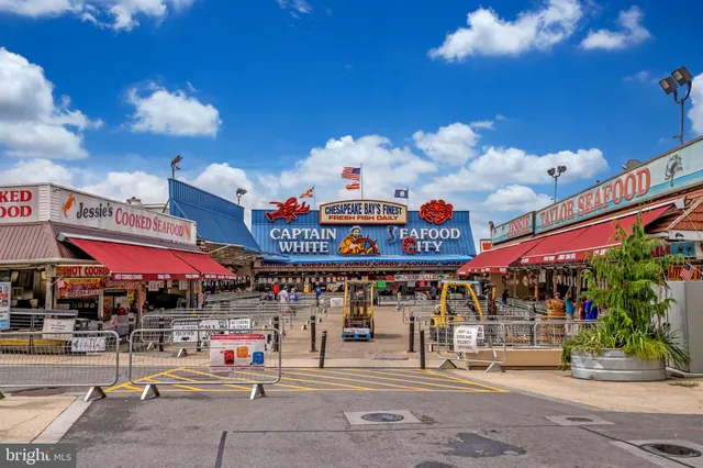 a view of small pool in front of building