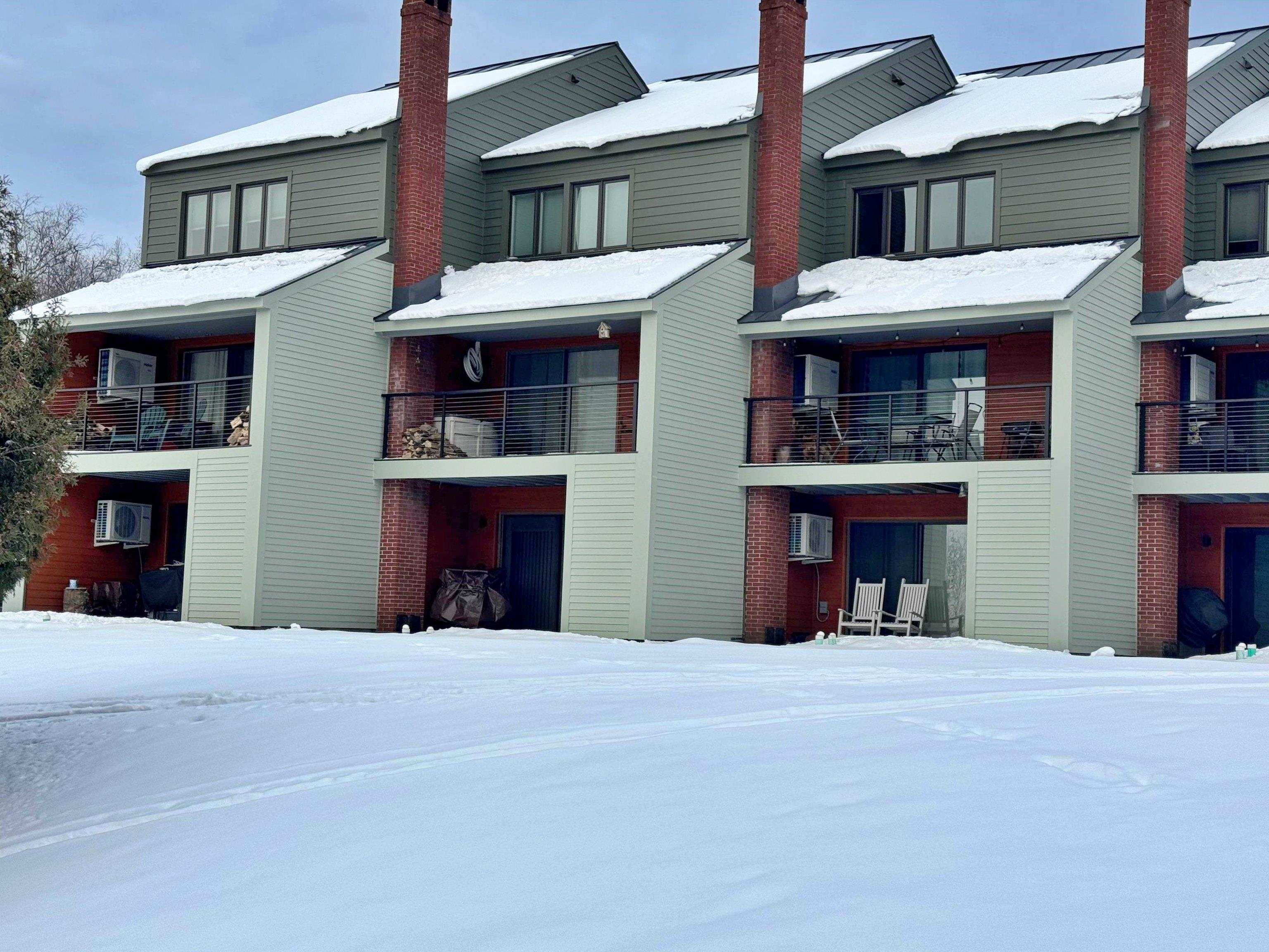 107 Mountainbrook Road, Unit #15 East Burke, VT 05832 - Photo 33 of 40