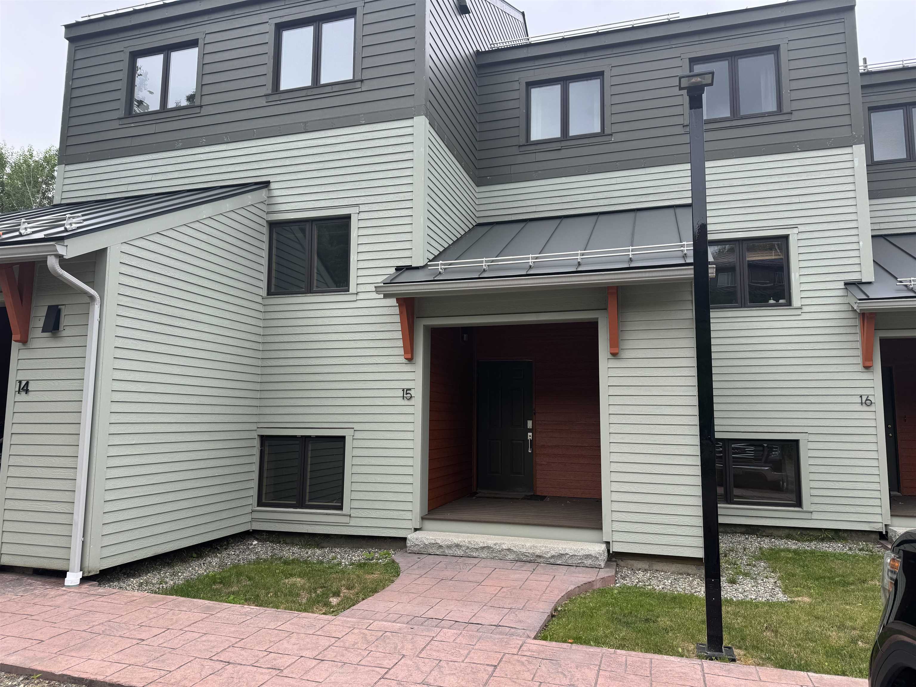 107 Mountainbrook Road, Unit #15 East Burke, VT 05832 - Photo 35 of 40