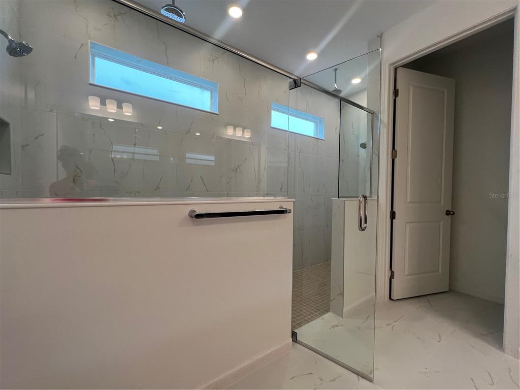 2075 Keystone Pass Boulevard Minneola, FL 34715 - Photo 20 of 27 a view of a elevator