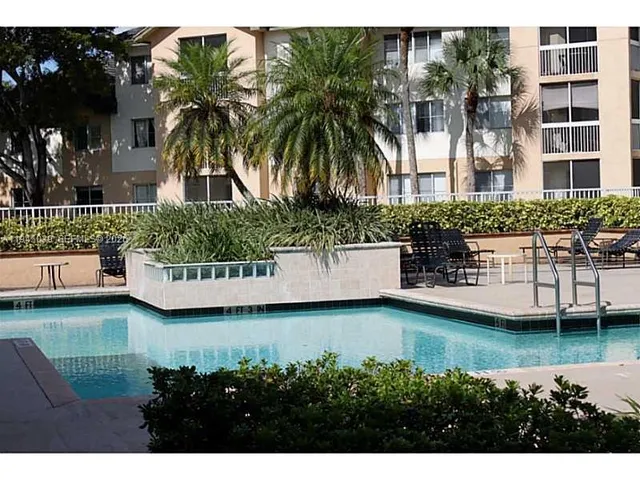 $295,000 | 9977 Westview Drive, Unit 116, Coral Springs, FL 33076
