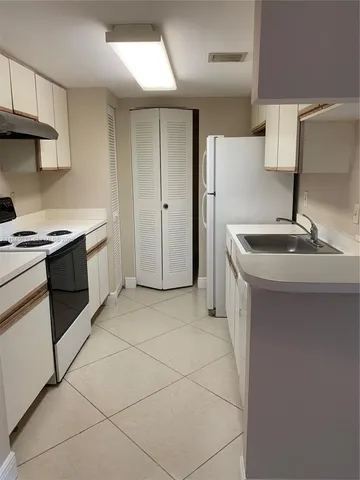 $295,000 | 9977 Westview Drive, Unit 116, Coral Springs, FL 33076