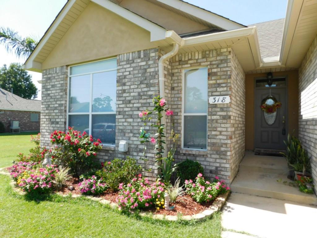 318 Spartan Loop Slidell, LA 70458 - Photo 3 of 25 Gallery Image 3