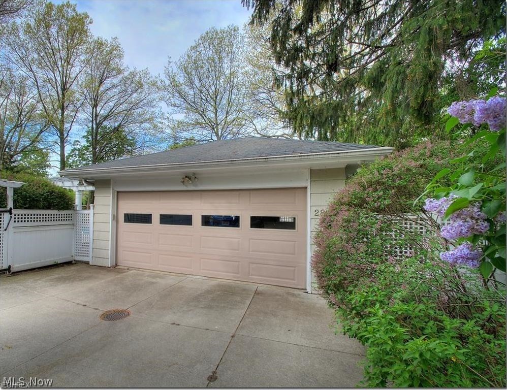 2894 Fontenay Road Cleveland, OH 44120 - Photo 33 of 34 Gallery Image 33