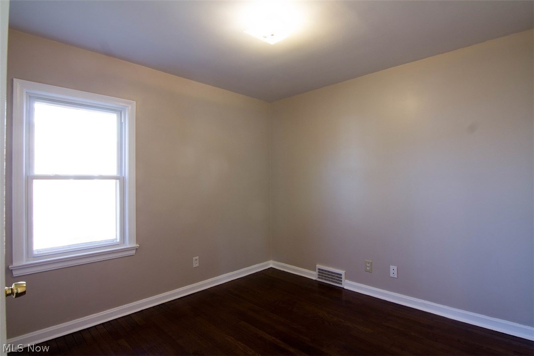 1619 Richmond Road Cleveland, OH 44124 - Photo 11 of 21