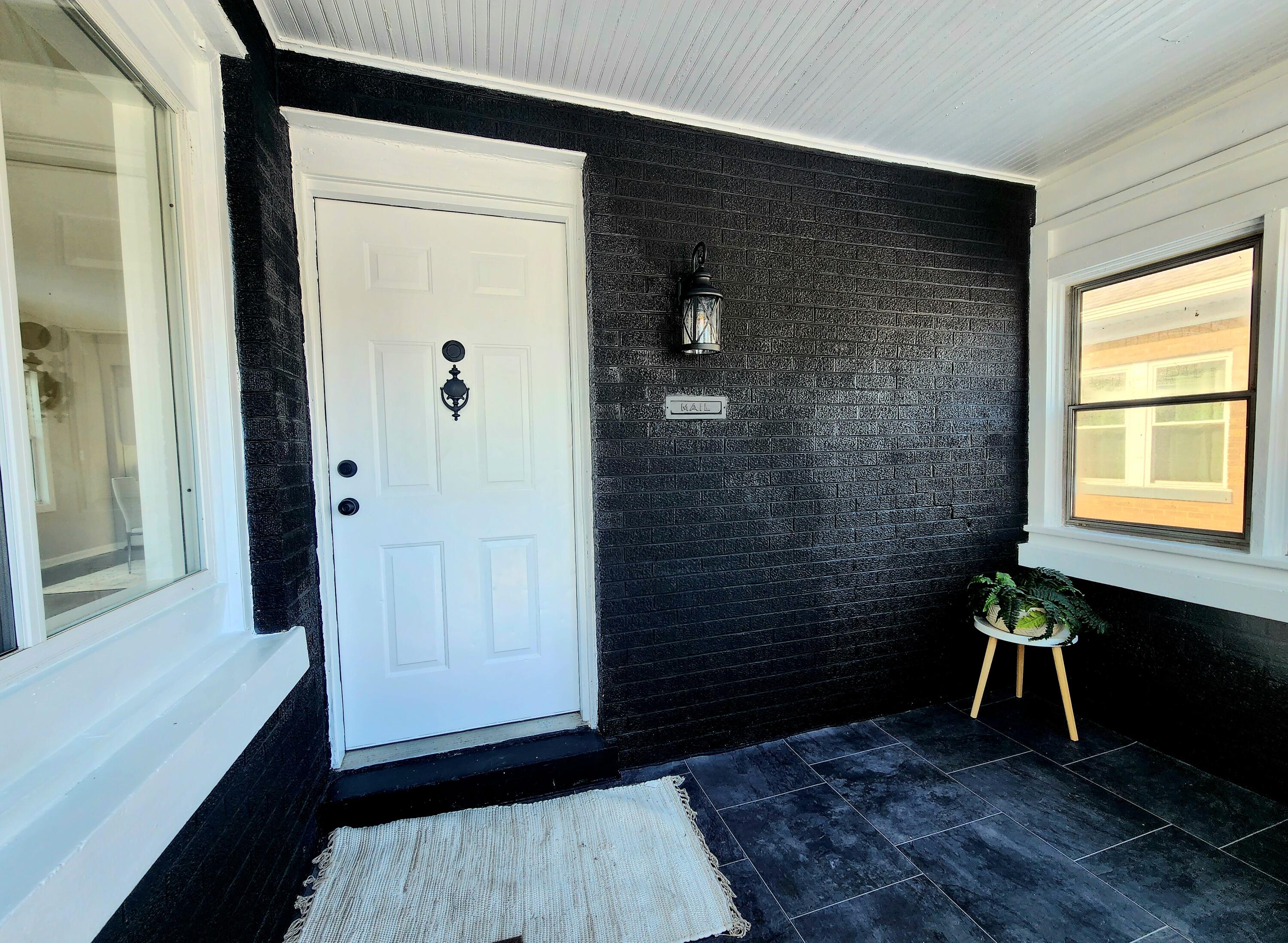 418 Taft Street Gary, IN 46404 - Photo 2 of 17 3000x2196