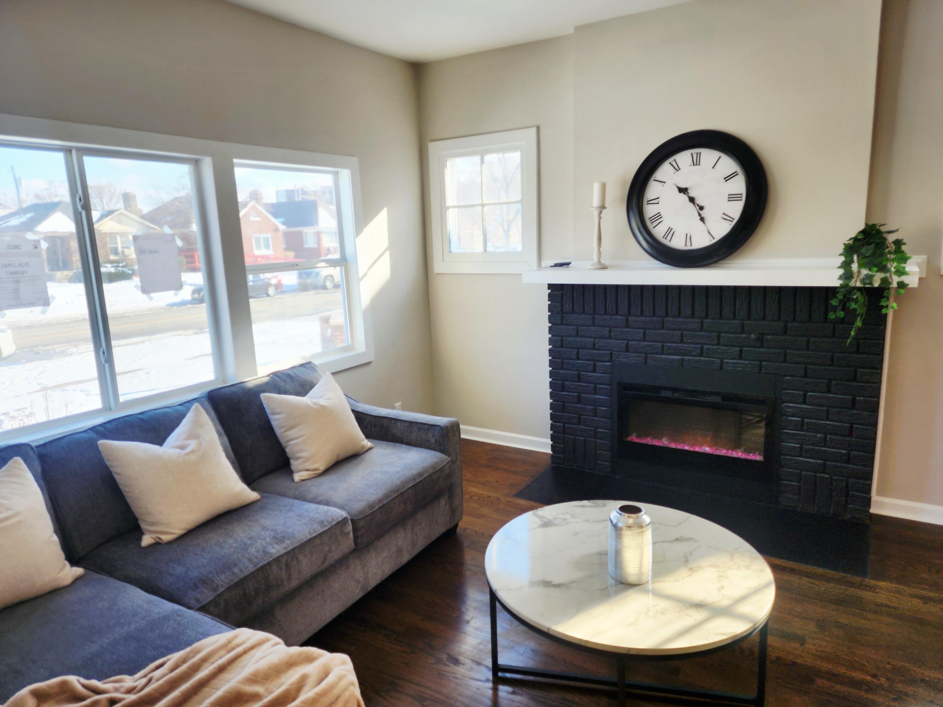 418 Taft Street Gary, IN 46404 - Photo 4 of 17 3000x2250