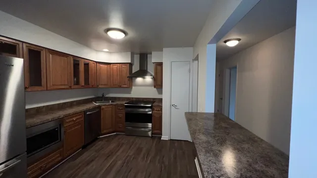 $230,000 | 850 South Lorraine Road, Unit 3L, Wheaton, IL 60189