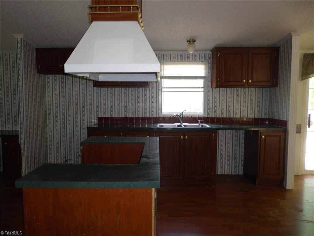 461 Hunters Chase Road Lexington, NC 27292 - Photo 11 of 24