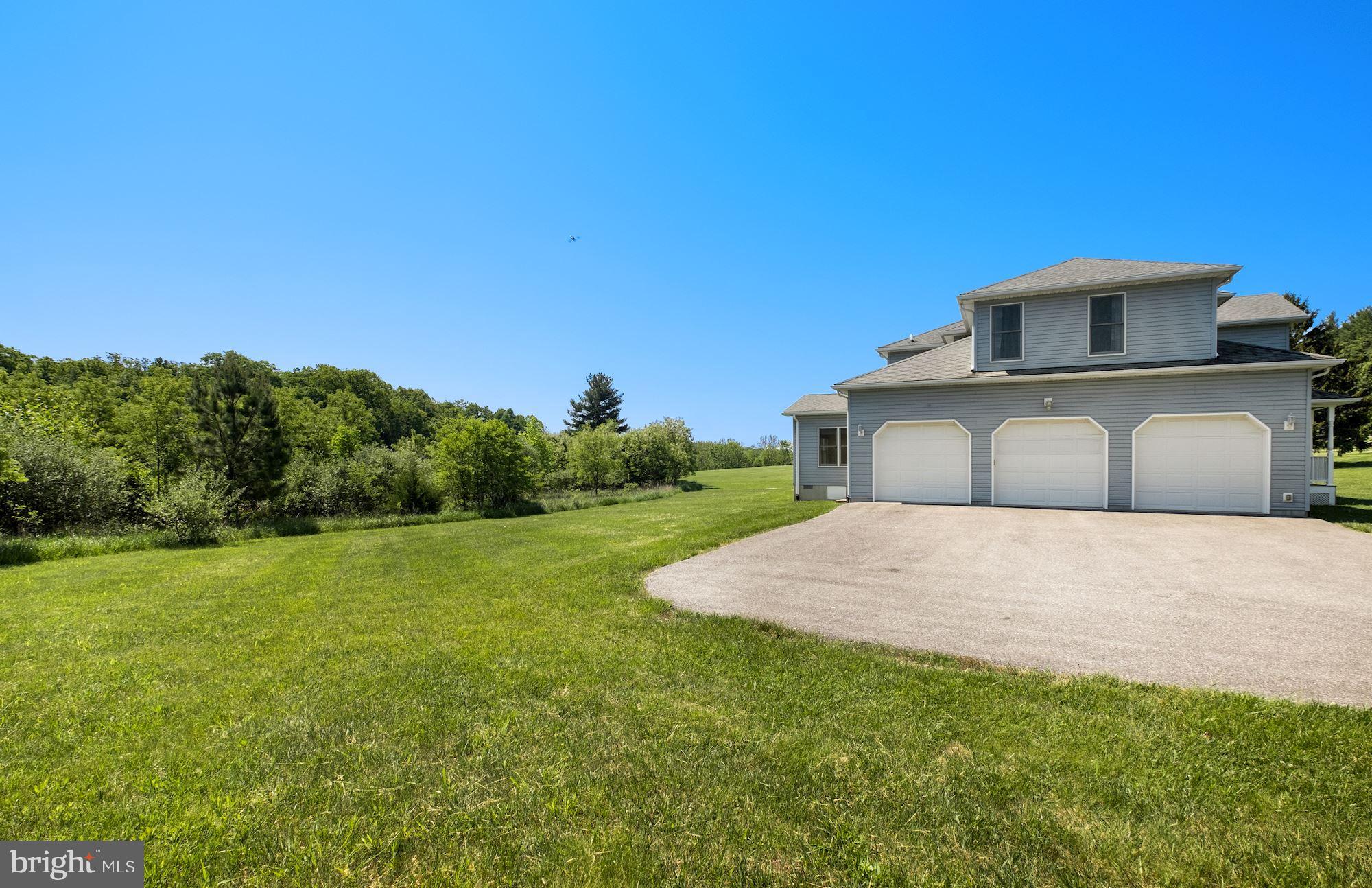 6323 South Clifton Road Frederick, MD 21703 - Photo 3 of 55