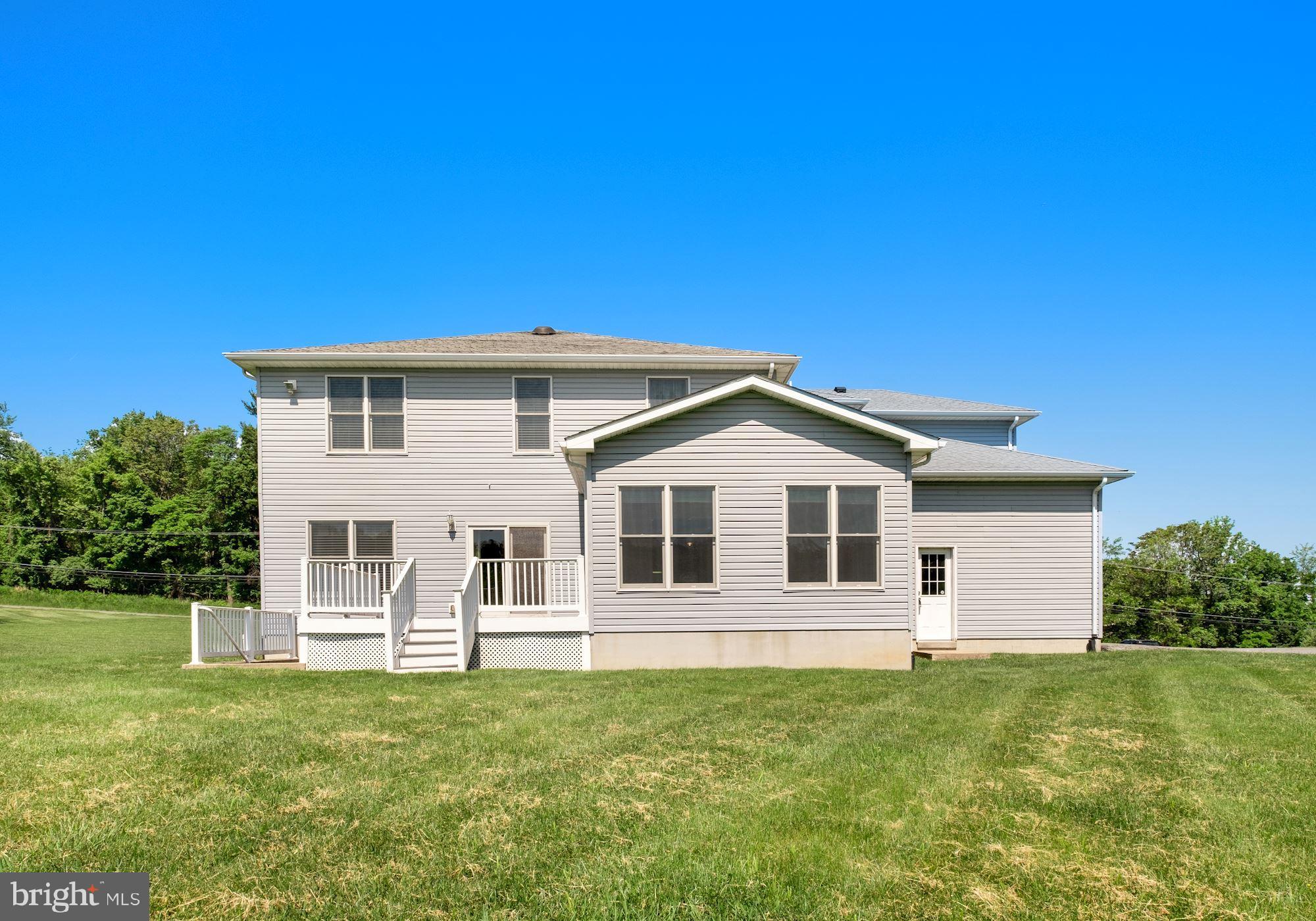 6323 South Clifton Road Frederick, MD 21703 - Photo 4 of 55
