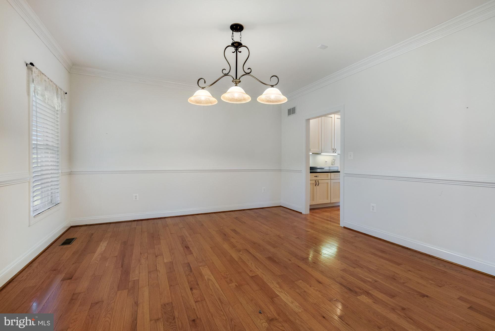 6323 South Clifton Road Frederick, MD 21703 - Photo 9 of 55