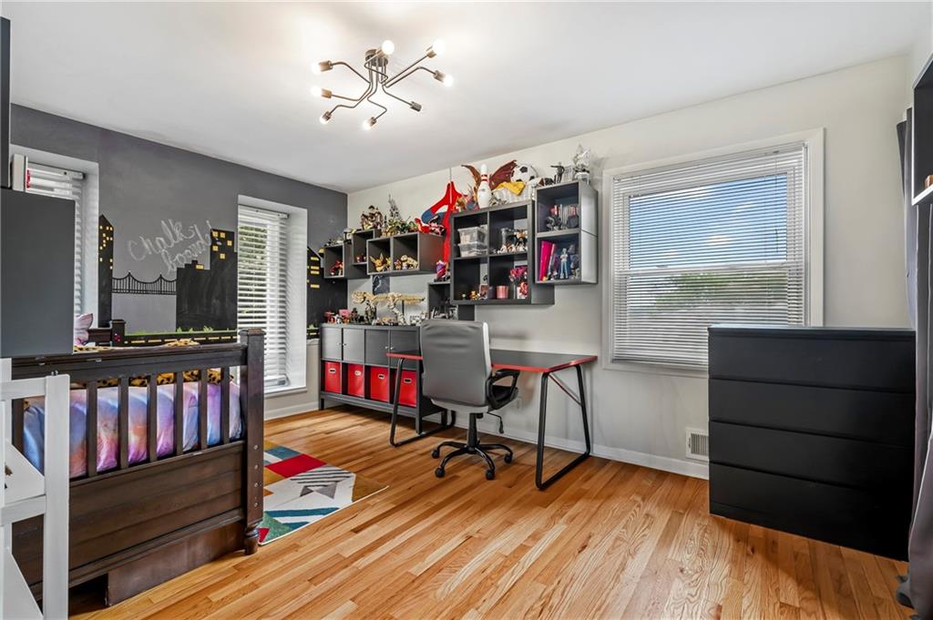 2453 Mt Royal Road Pittsburgh, PA 15217 - Photo 18 of 26 Gallery Image 18