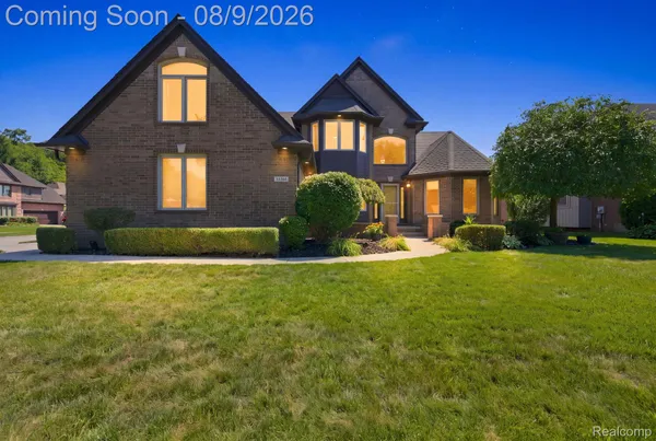 $574,900 | 23386 Angel Park Drive, Macomb, MI 48042