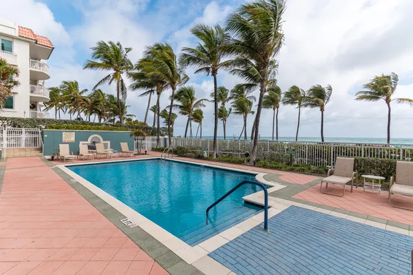 $8,500 | 2051 Southeast 3rd Street, Unit 101, Deerfield Beach, FL 33441