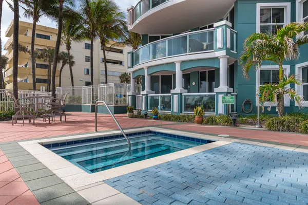 $8,500 | 2051 Southeast 3rd Street, Unit 101, Deerfield Beach, FL 33441