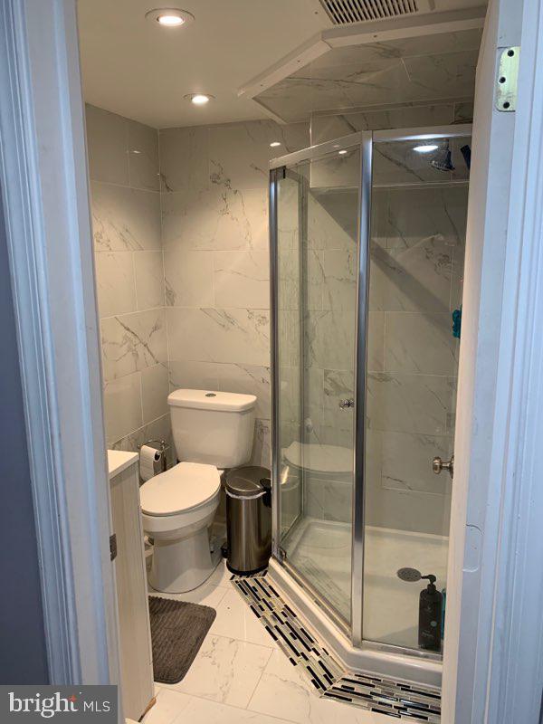 1931 Prospect Road Wilmington, DE 19805 - Photo 6 of 6 Renovated Full Bathroom #2