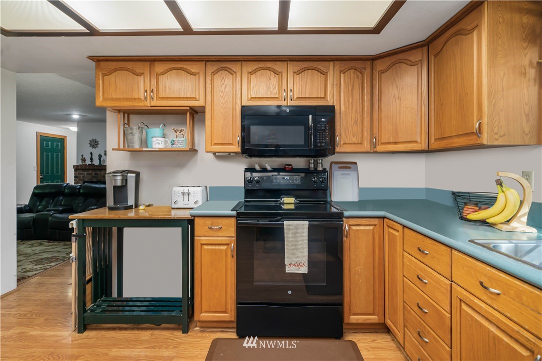18943 Cook Road Southeast Yelm, WA 98597 - Photo 13 of 39 Gallery Image 13