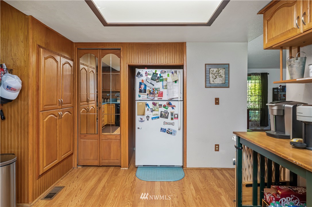 18943 Cook Road Southeast Yelm, WA 98597 - Photo 14 of 39 Gallery Image 14