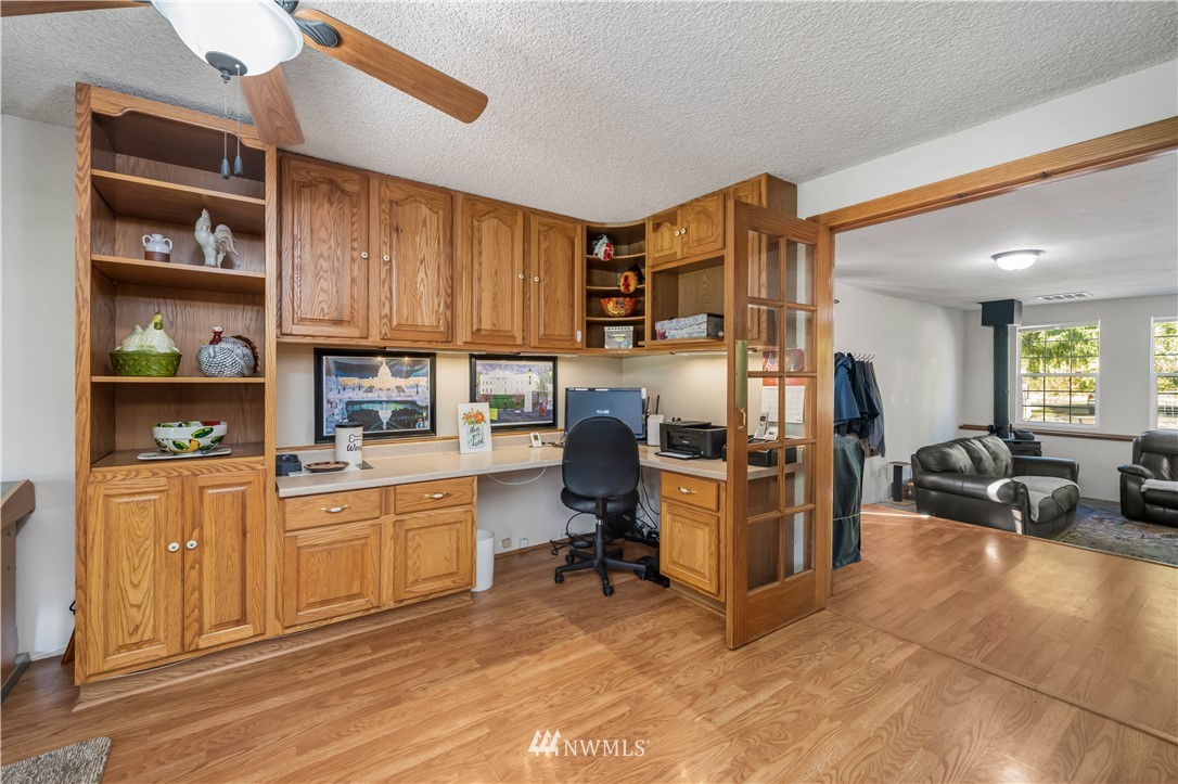 18943 Cook Road Southeast Yelm, WA 98597 - Photo 17 of 39 Gallery Image 17