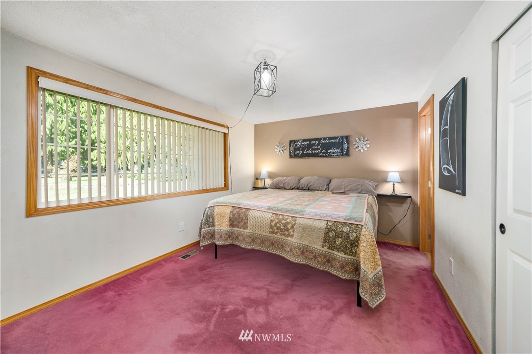 18943 Cook Road Southeast Yelm, WA 98597 - Photo 18 of 39 Gallery Image 18