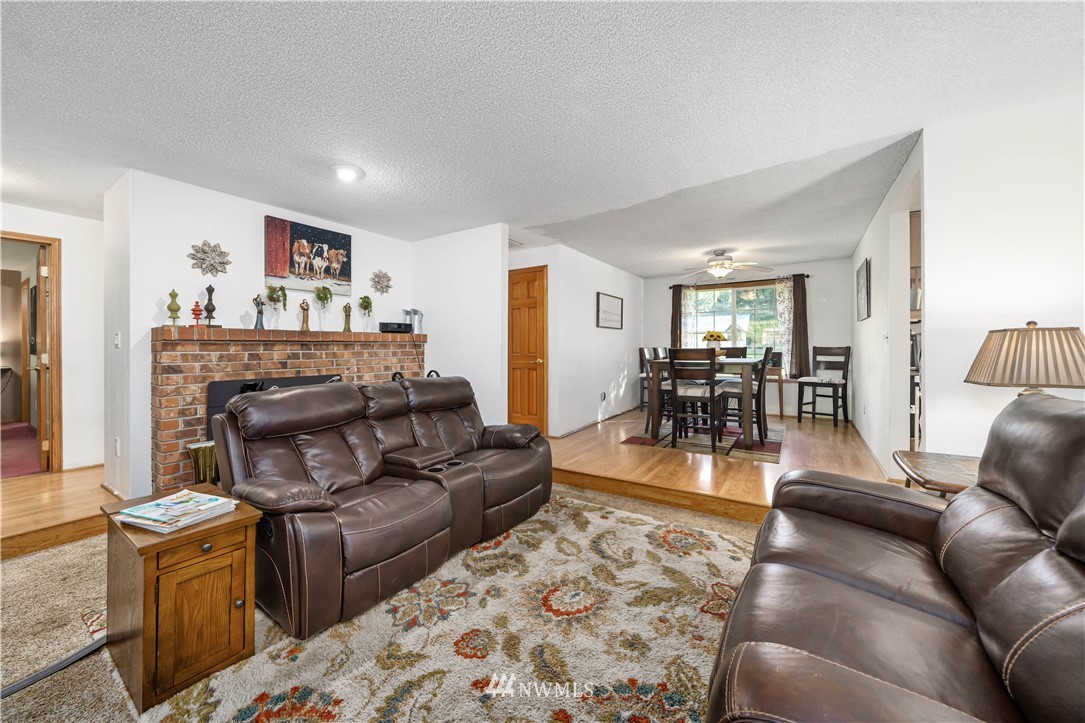 18943 Cook Road Southeast Yelm, WA 98597 - Photo 10 of 39 Gallery Image 10