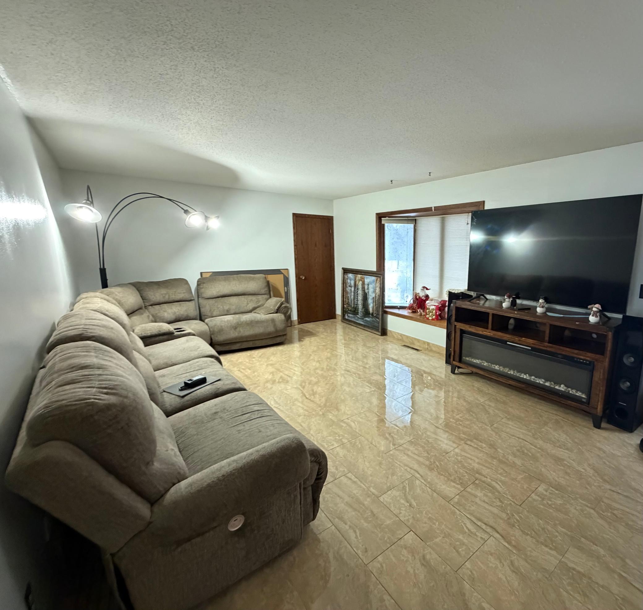 204 South Schendel Street Blomkest, MN 56216 - Photo 5 of 8