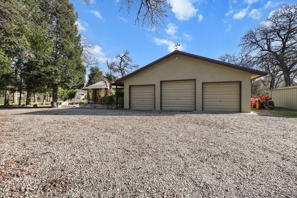 $682,000 | 11131 Sara Drive, Redding, CA 96003