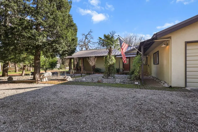 $649,900 | 11131 Sara Drive, Redding, CA 96003