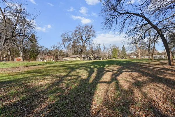 $682,000 | 11131 Sara Drive, Redding, CA 96003