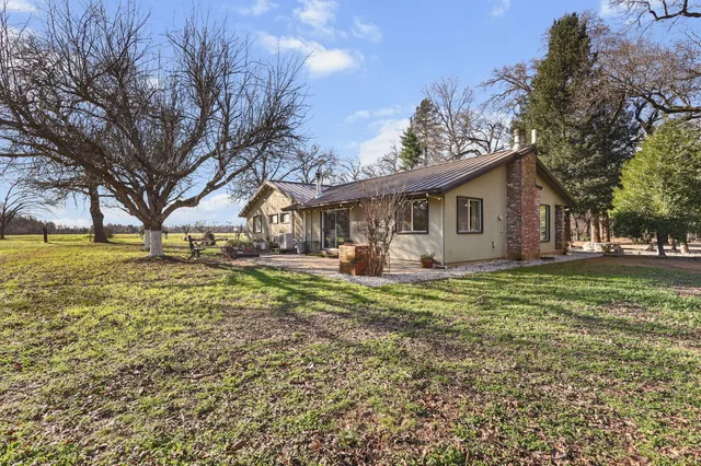 $649,900 | 11131 Sara Drive, Redding, CA 96003