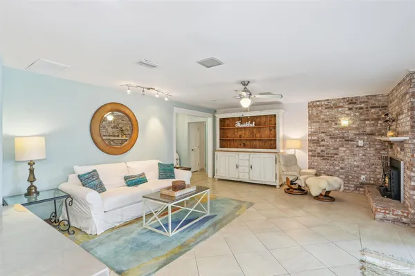 $715,000 | 424 Dracena Way, Gulf Breeze, FL 32561