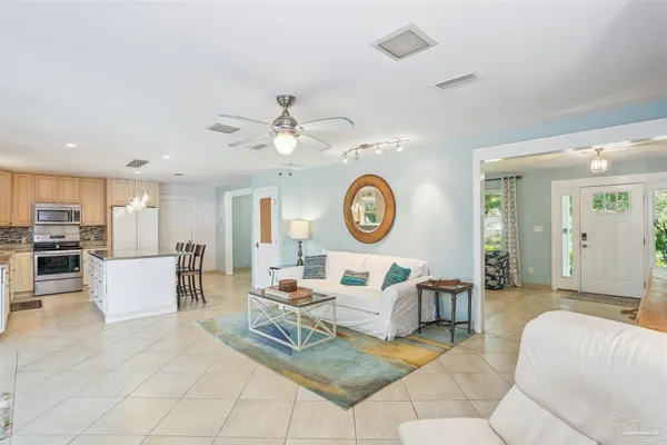 $715,000 | 424 Dracena Way, Gulf Breeze, FL 32561