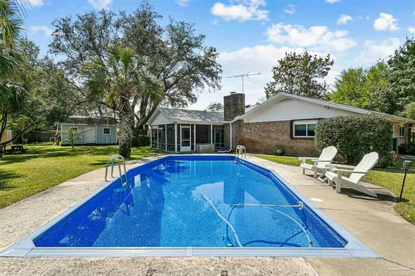 $715,000 | 424 Dracena Way, Gulf Breeze, FL 32561