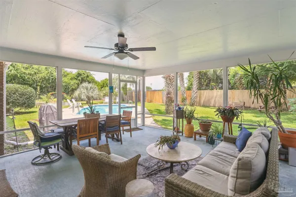 $715,000 | 424 Dracena Way, Gulf Breeze, FL 32561