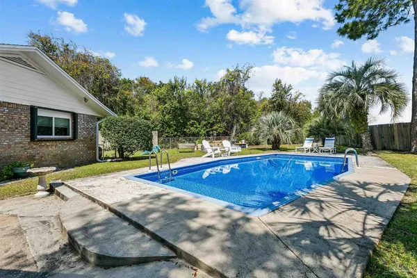 $715,000 | 424 Dracena Way, Gulf Breeze, FL 32561