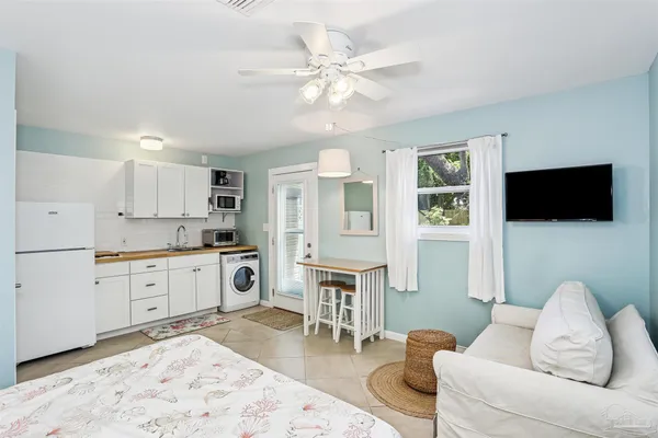 $715,000 | 424 Dracena Way, Gulf Breeze, FL 32561