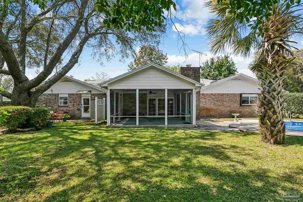 $715,000 | 424 Dracena Way, Gulf Breeze, FL 32561
